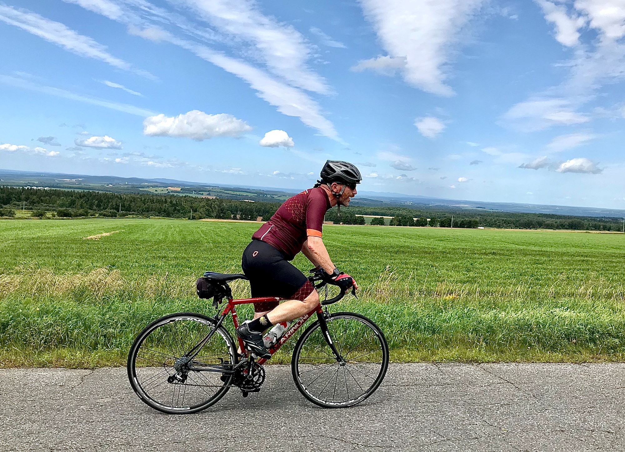 Eastern Townships selfguided bike tour • THE LONG LOOP with baggage